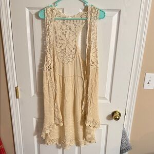 Cream Lace Sleeveless Top